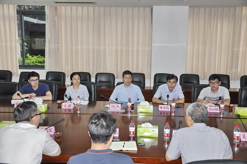 管委会倪杰总工程师带队到创业中心调研